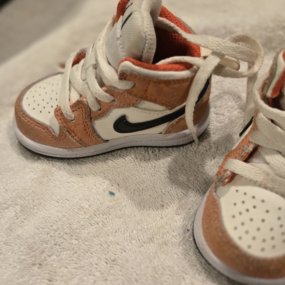 Nike Baby Walker Shoes - White and Orange - Picture 2 of 4